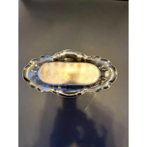 Pre-1900s Meriden Quadruple Silver Plate Platter - Picture 5 of 8